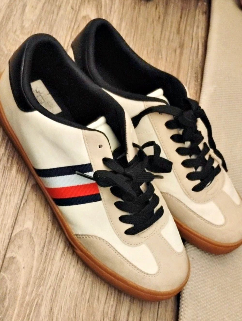 Tommy Hillfiger Striped Sneakers in White & Black